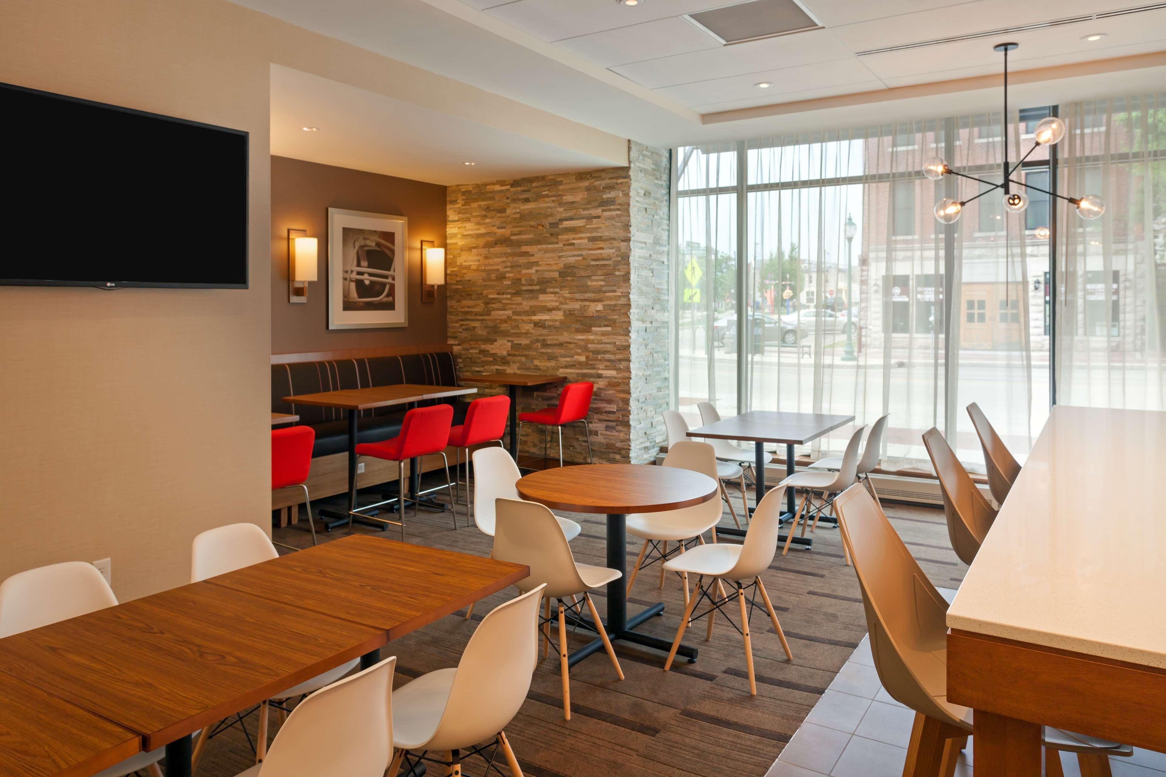 Hyatt Place Bloomington Indiana Ngoại thất bức ảnh